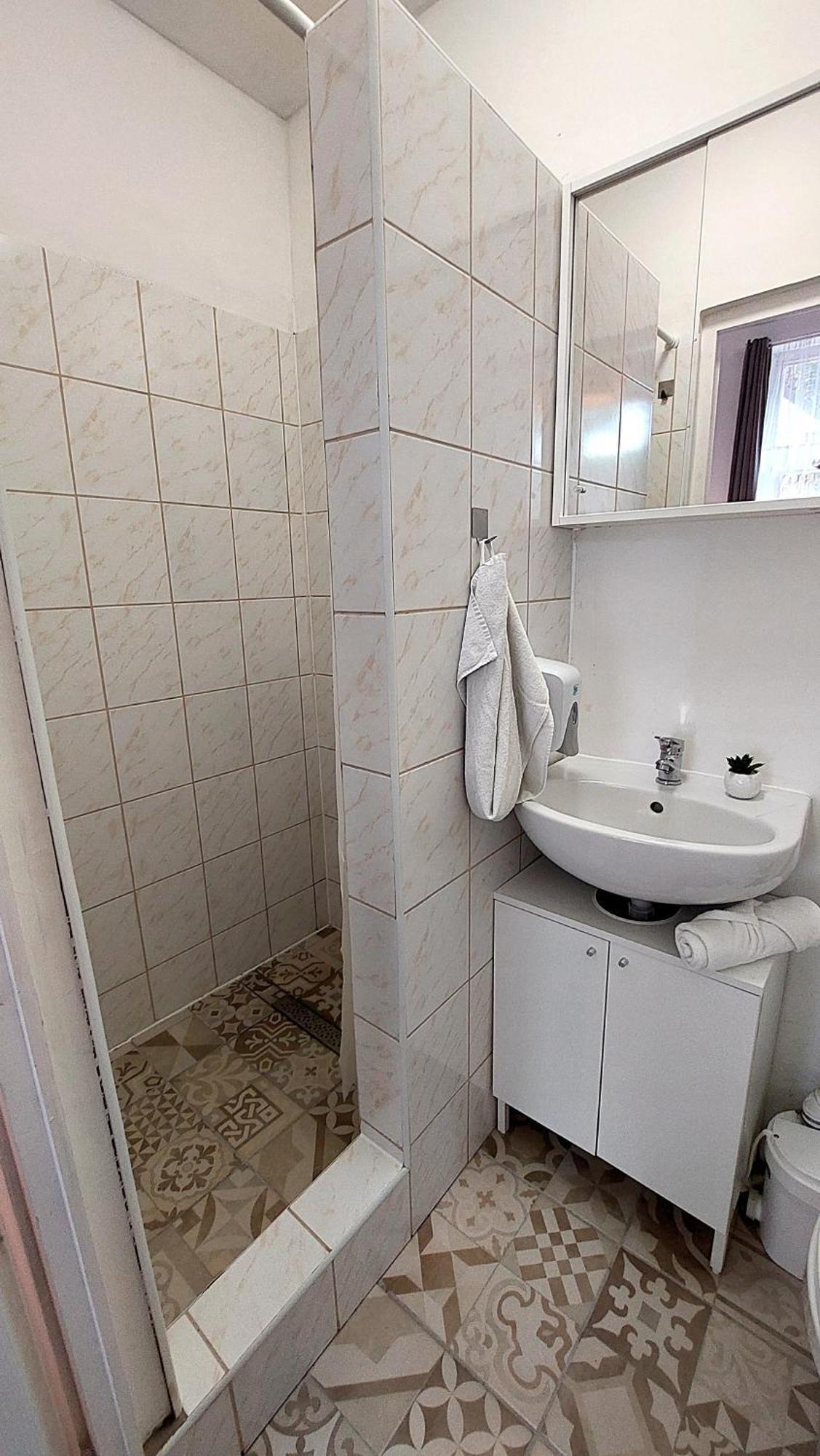 Hostel Goodmo Smart & Suits & Aparts Boedapest